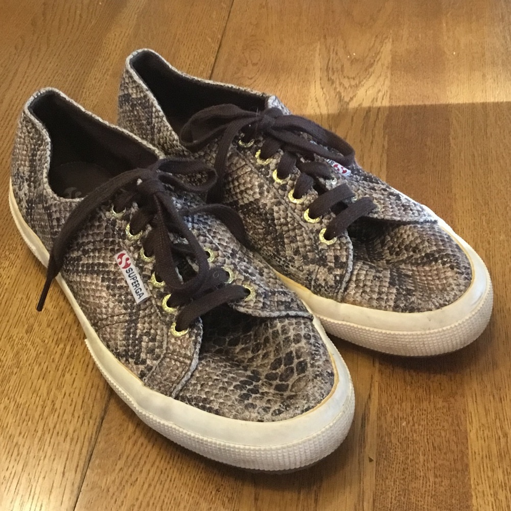 Woman’s Superga brown snakeskin print sneaker. Size 41.5. Fleece lining! Cute!